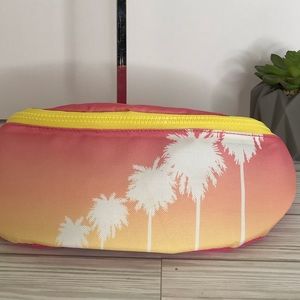 Very cute insulated fanny pack